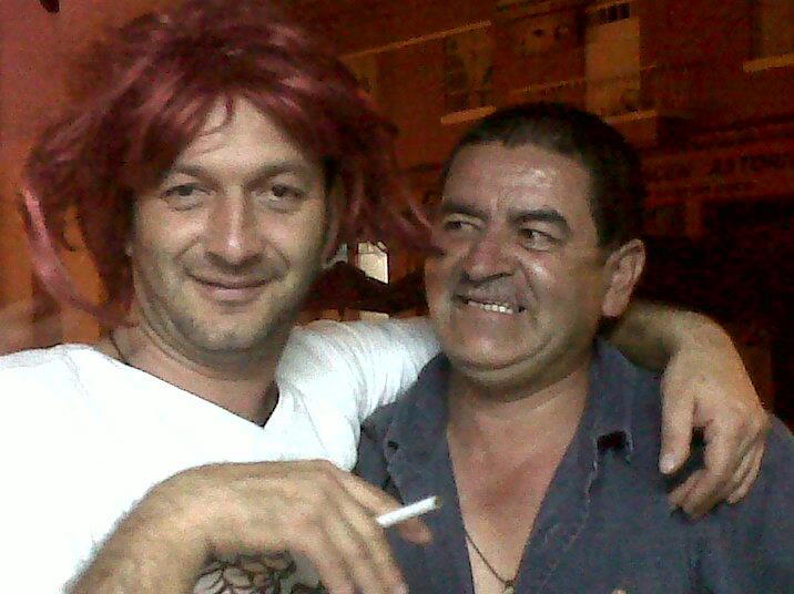 El mudo con peluca acompa�ado con Colaco en el 2013