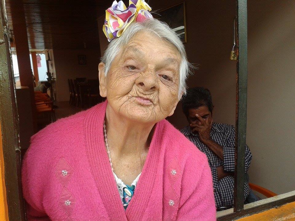 OBEIDA C�RDONA- LA ETERNA NI�A CONSENTIDA