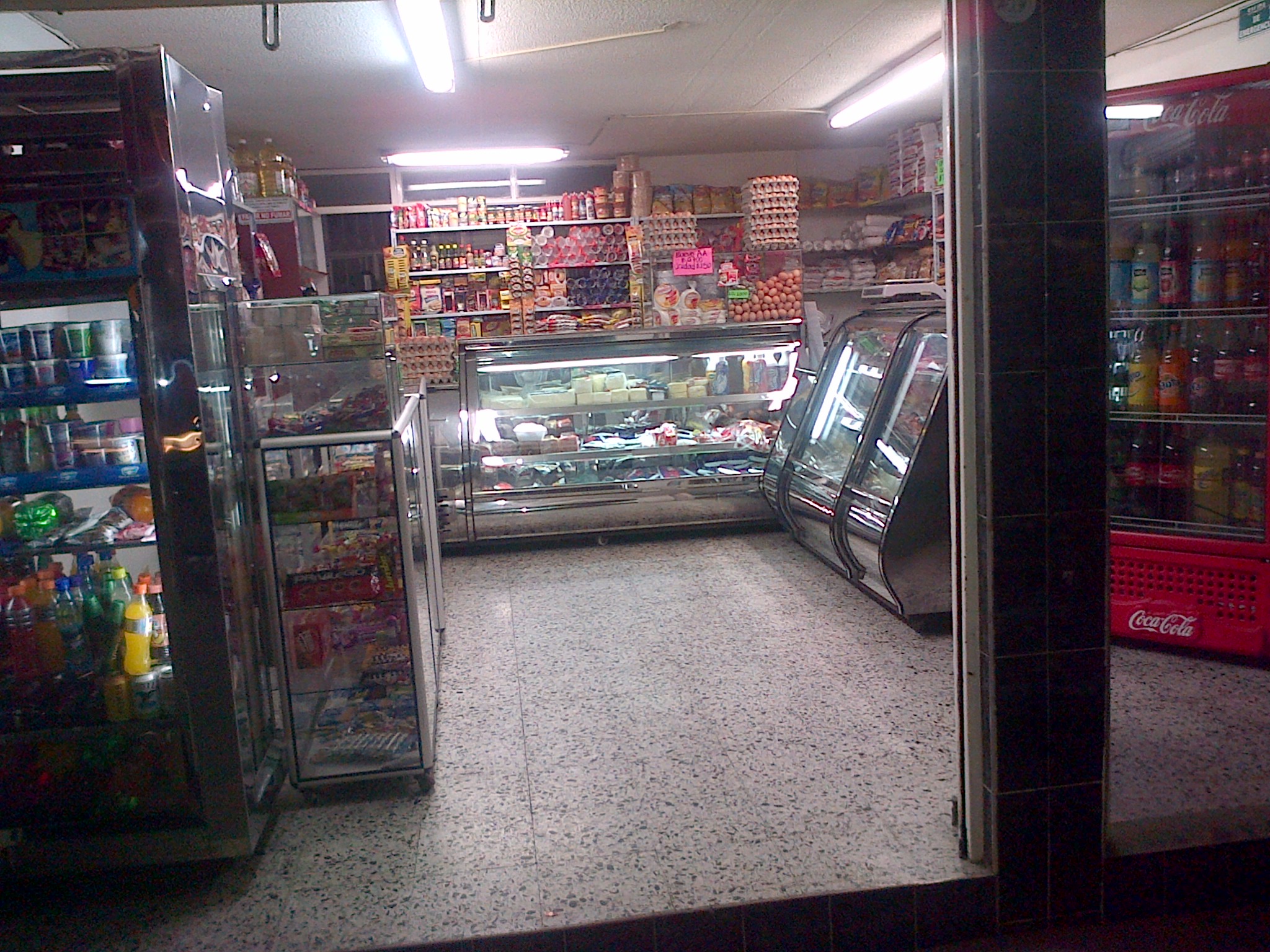 Venta Salsamentaria y Charcuter�a Toro -3208449662 y 3213405246