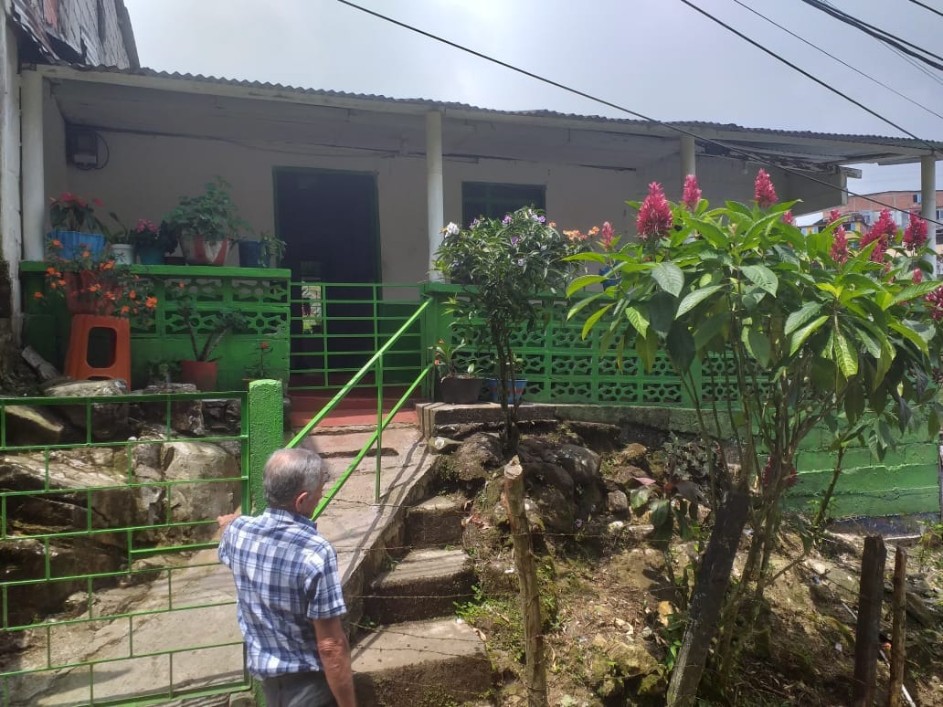 SE VENDE CASA EN SAMAN�