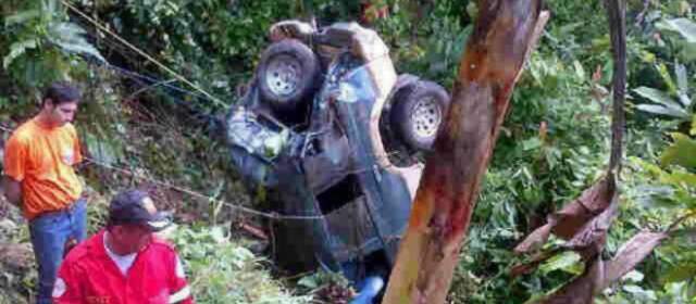 DOS PERSONAS MURIERON EN ACCIDENTE DE VEH�CULO DE LA ALCALD�A DE NORCASIA, CALDAS