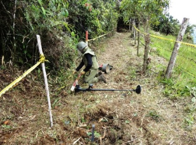 INGENIEROS MILITARES DESMINAN TERRITORIO CALDENSE EN SAMAN�