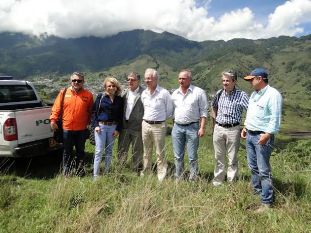 MINTRANSPORTE VISITA Y SE COMPROMETE CON EL ORIENTE DE CALDAS 