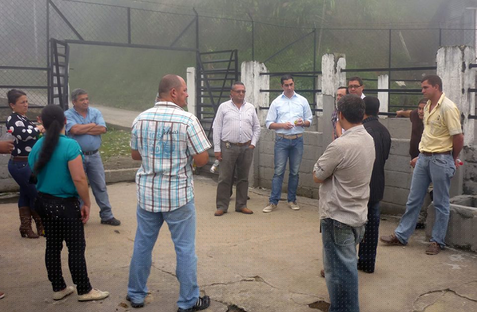 SE ABRE LA CENTRAL DE SACRIFICIO PORCINA EN SAMAN�