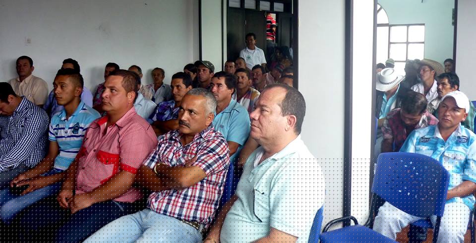 EN SAMAN� LOS J�VENES RURALES TIENEN OPORTUNIDADES