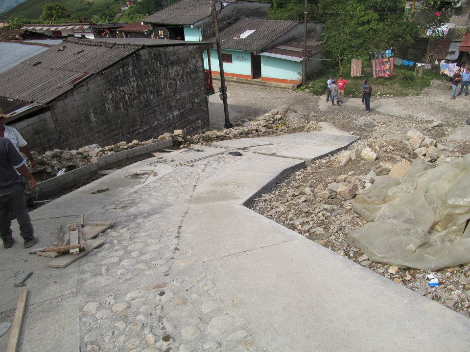 EN FLORENCIA SE EDIFICA UN BARRIO PARA DAMNIFICADOS OLA INVERNAL
