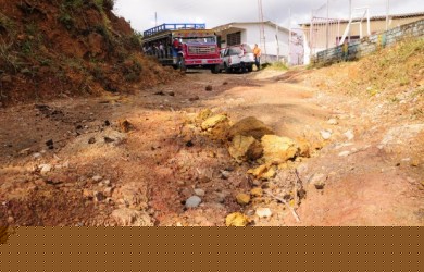 PIDEN PAVIMENTAR LA V�A SONS�N-LA DORADA