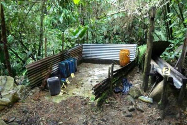 DESTRUYEN CUATRO LABORATORIOS DE LAS FARC EN CALDAS
