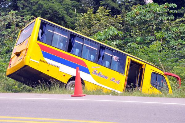 ORDENAN CANCELAR LICENCIA DE OPERACI�N DE R�PIDO TOLIMA