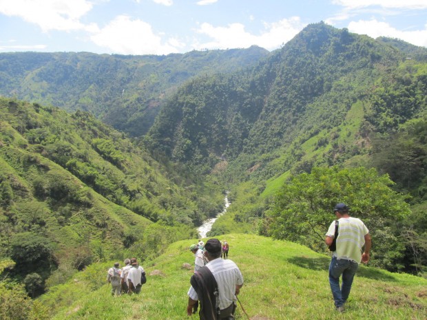 RECORRIDO POR LOS CAMINOS DE PAZ EN SAMAN�