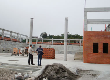 UNA OBRA PARA LA RECONSTRUCCI�N DEL TEJIDO SOCIAL 
