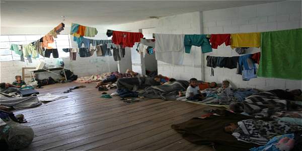 V�CTIMAS DEL EJE CAFETERO PIDIERON M�S APOYO EN LOS MUNICIPIOS