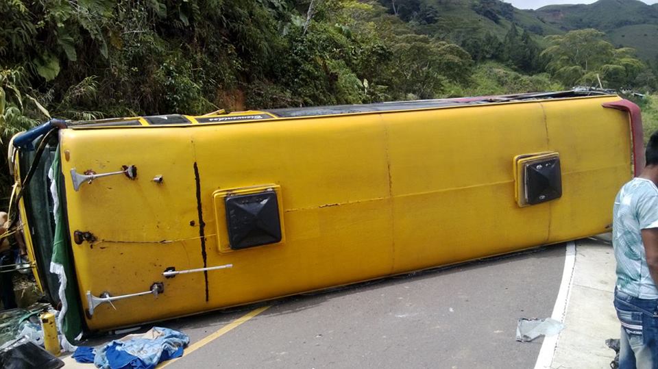 ACCIDENTE DE BUS DEL R�PIDO TOLIMA