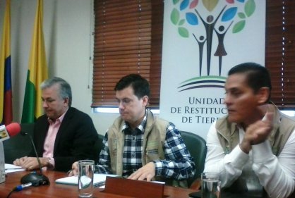 A GOBERNACI�N DE CALDAS DESTINA IMPORTANTES RECURSOS PARA FAMILIAS DESPLAZADAS Y SAMAN�