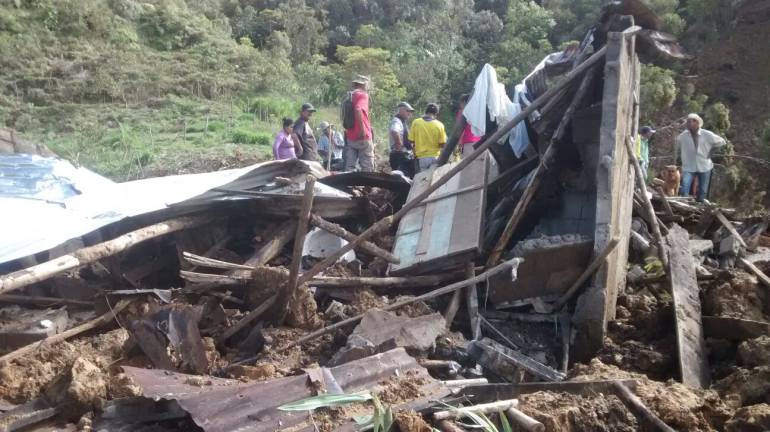 LAS LLUVIAS DEJAN PRIMERAS V�CTIMAS EN SAMAN� CALDAS