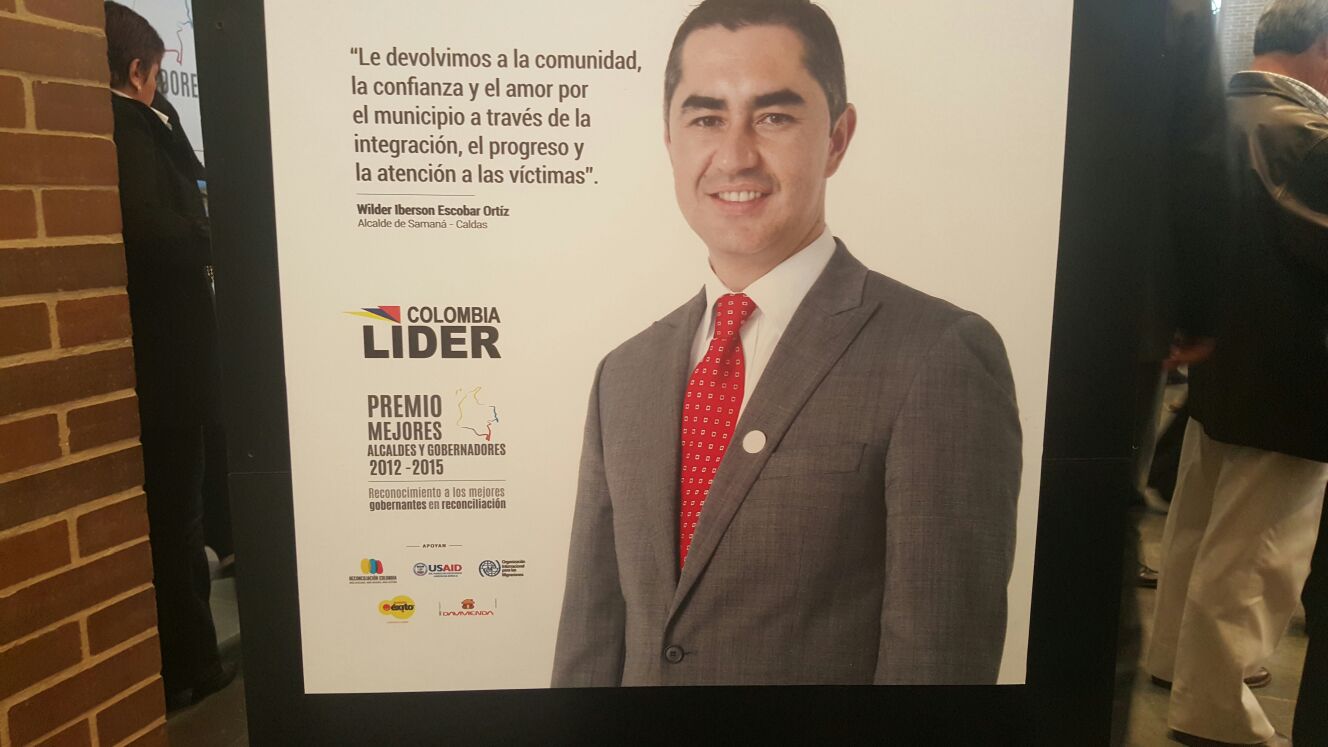 COLOMBIA L�DER PREMIA A LOS MEJORES GOBERNANTES DEL PA�S