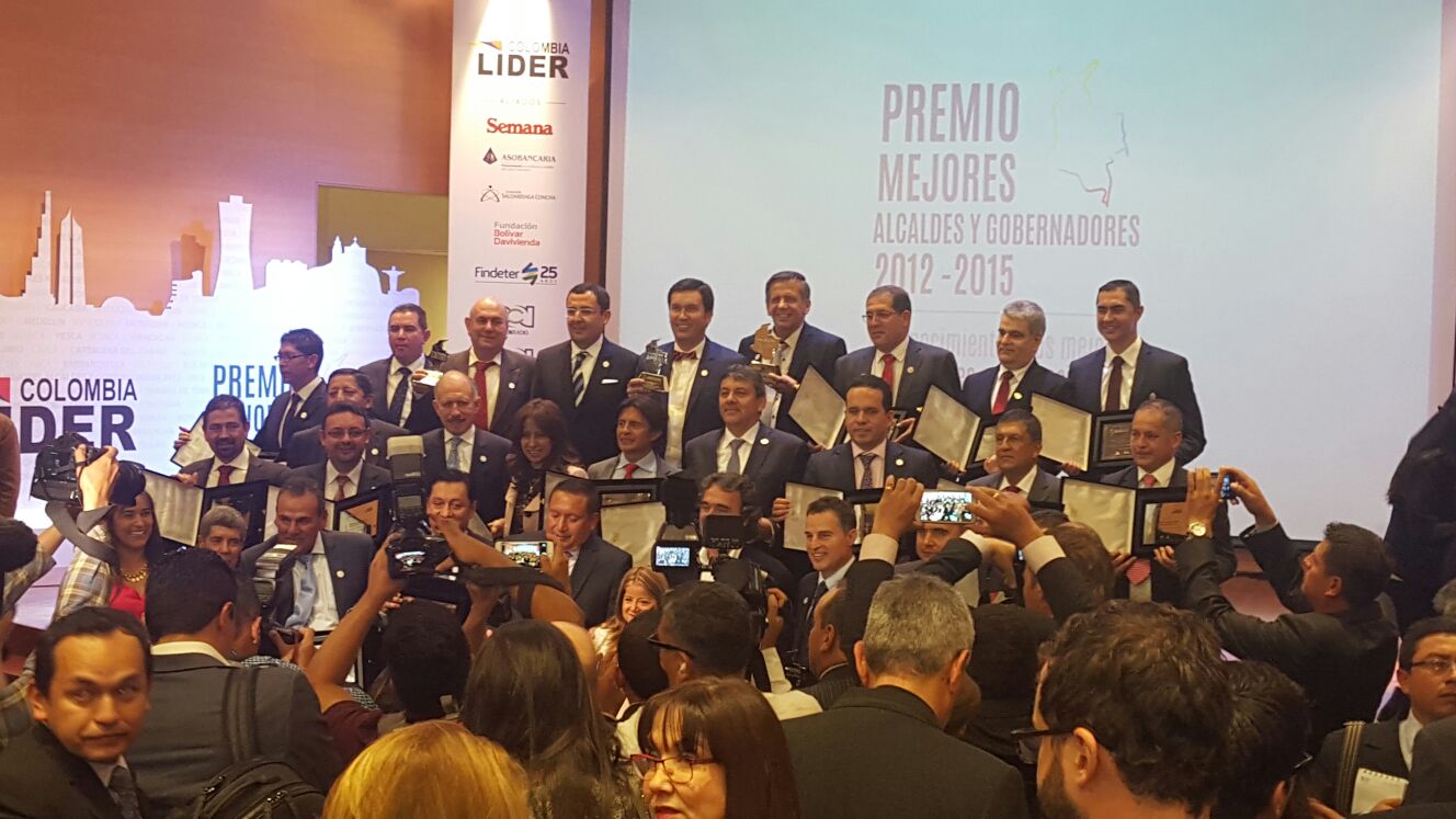 COLOMBIA L�DER PREMIA A LOS MEJORES GOBERNANTES DEL PA�S