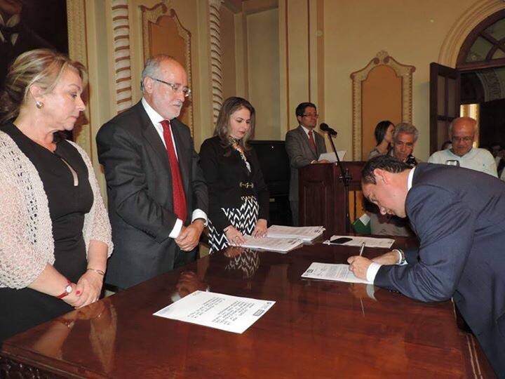 QUED� CONFORMADO EL GABINETE PARA LA GOBERNACI�N
