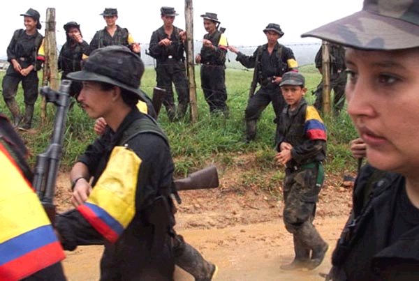 Una chica violada y aterrorizada por las FARC habla para Actual 