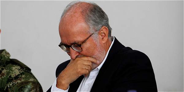 Se hizo efectiva suspensi�n del gobernador de Caldas, Guido Echeverri
