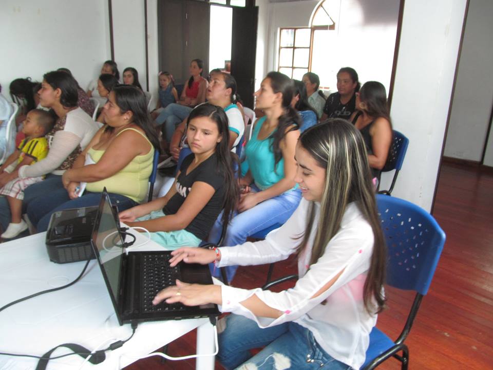 II Comit� de madres l�deres del Programa M�s Familias en Acci�n.