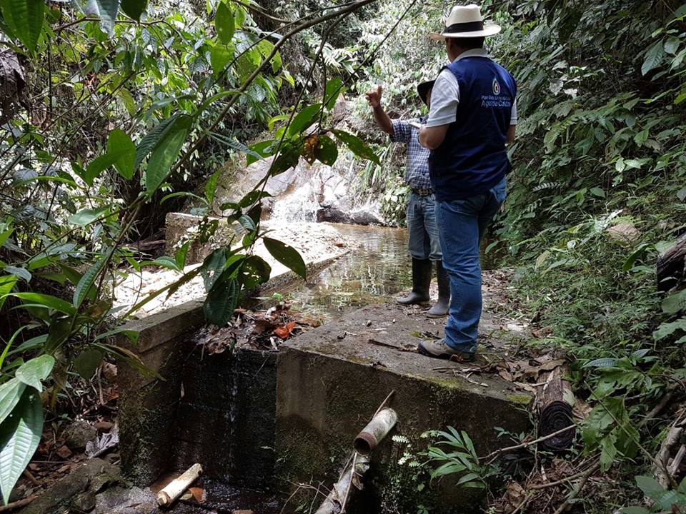 Visita a microcuencas Plan Departamental de Aguas.