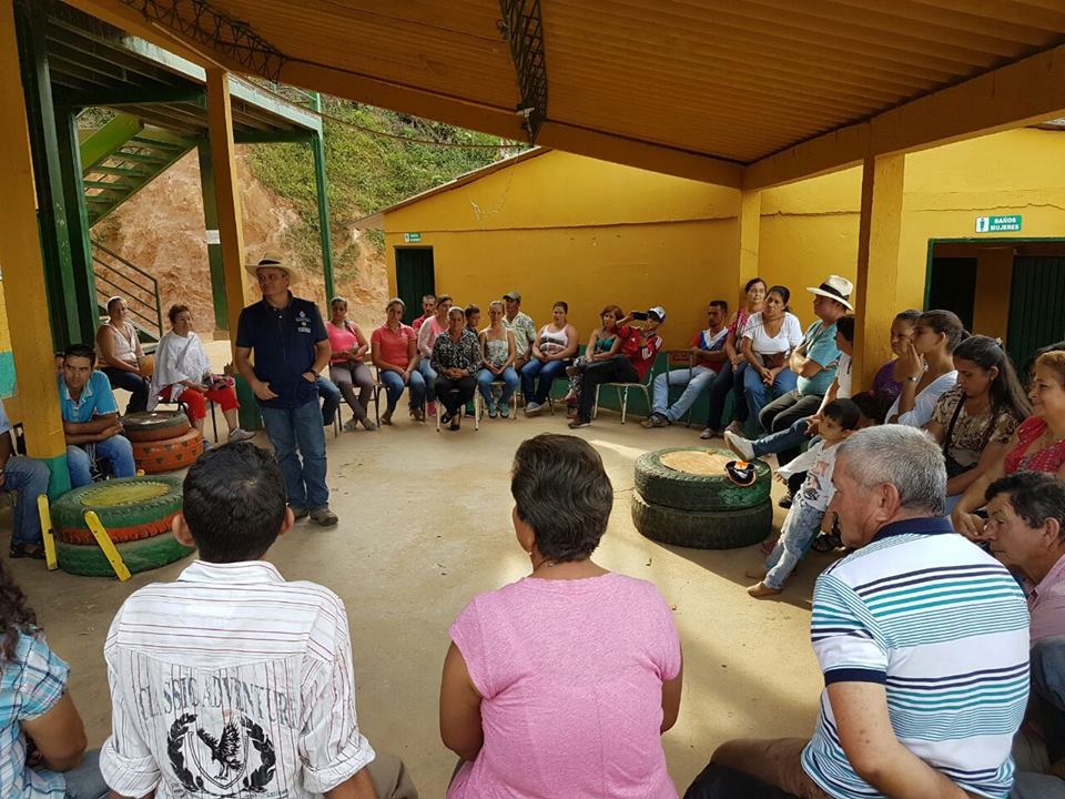Visita a microcuencas Plan Departamental de Aguas.