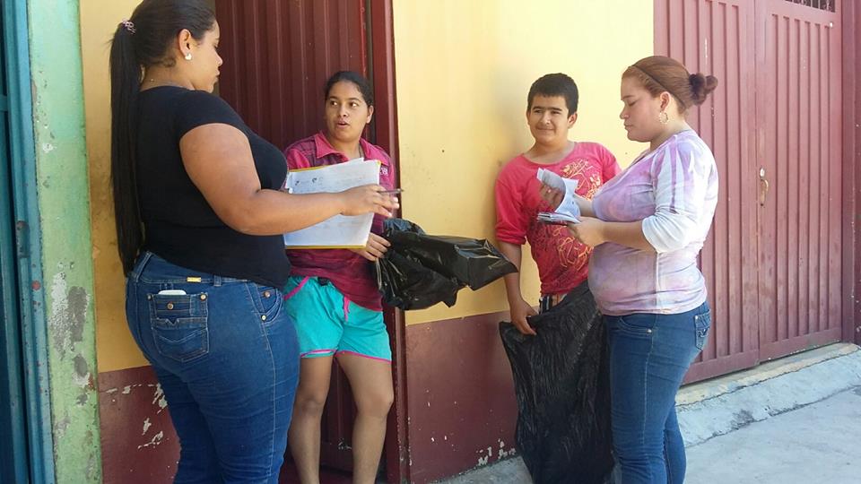 Jornada puerta a puerta prevencion de enferemades por vectores en los corregimientos.