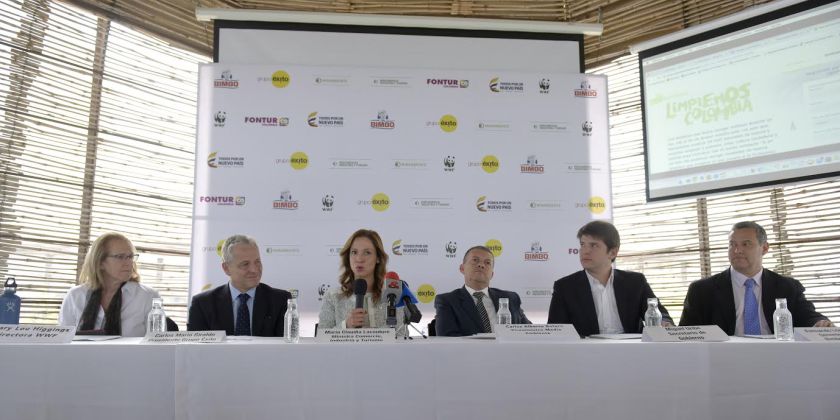 Lanzan campa�a �Limpiemos Colombia�, un samane�o en la direcci�n