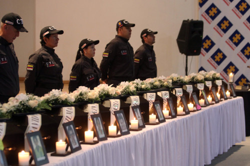 Familias caldenses recuperan cuerpos de v�ctimas de las Farc