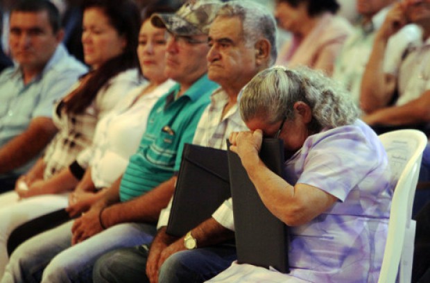 Familias caldenses recuperan cuerpos de v�ctimas de las Farc