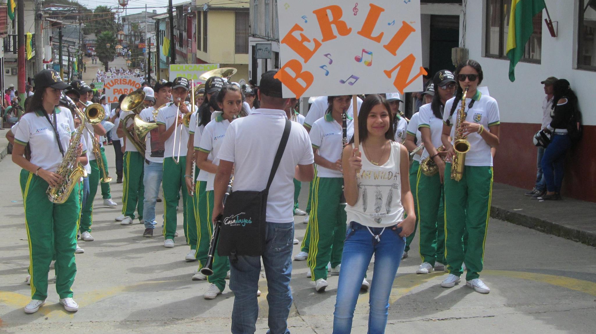 Desfile de la Reconciliaci�n y La Paz.