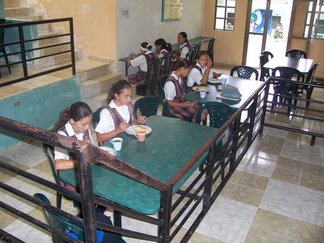 EN SAMAN� SE UNEN PARA COMBATIR LA DESERCI�N ESCOLAR