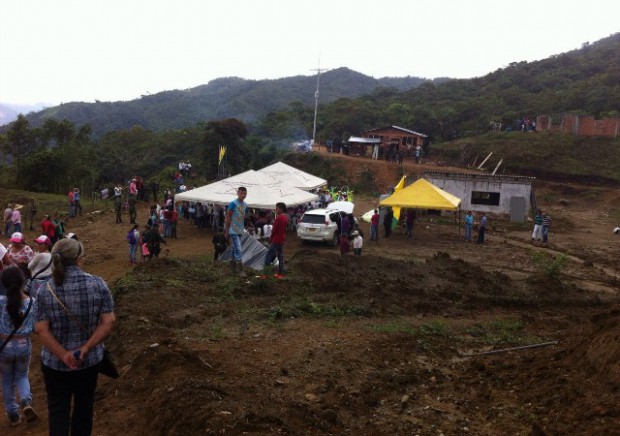 Restituyen a v�ctimas de Ram�n Isaza y alias Karina por conflicto en El Congal