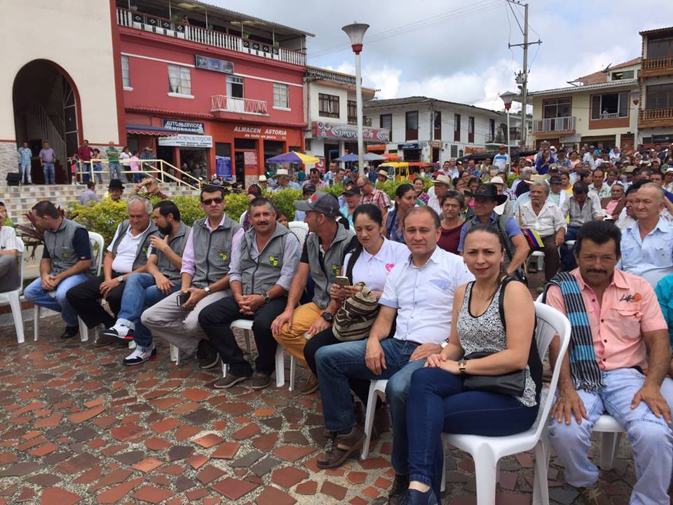 Ministro del Interior entrega obras para la seguridad y la convivencia en Saman� Caldas