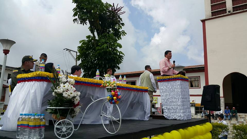 Ministro del Interior entrega obras para la seguridad y la convivencia en Saman� Caldas