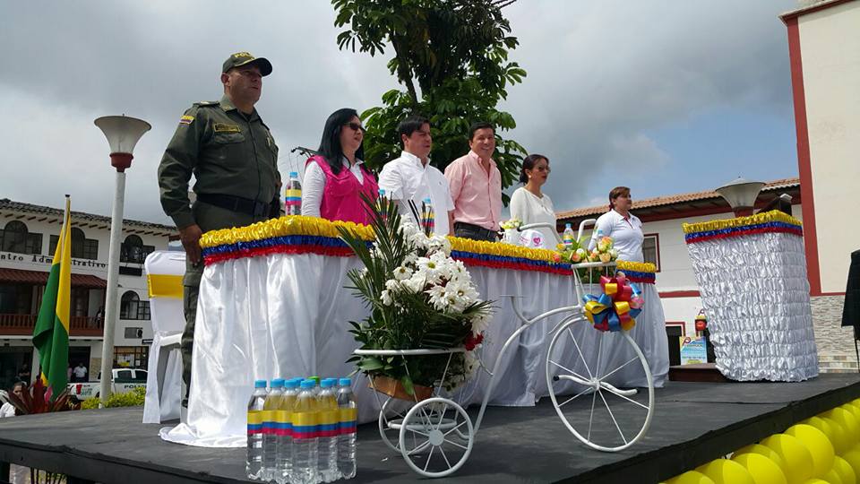 Ministro del Interior entrega obras para la seguridad y la convivencia en Saman� Caldas