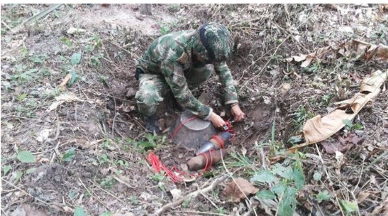 Ej�rcito desactiva campo minado cerca a una escuela en Caldas