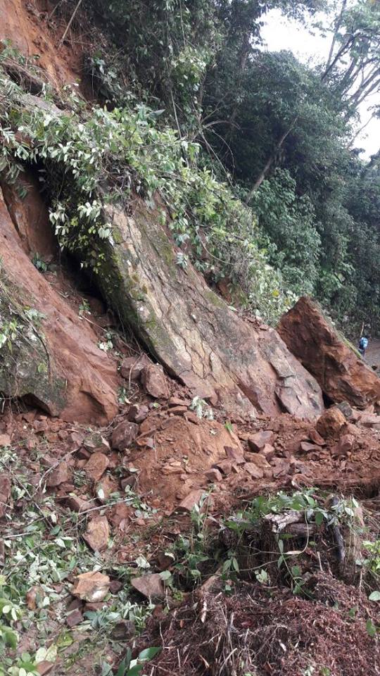 DESLIZAMIENTO VIA RANCHO LARGO - SASAIMA.