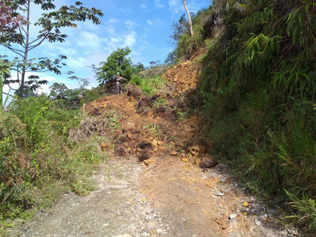 Carretera San Daniel Saman� se encuentra cerrada