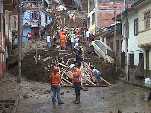 11 personas muertas, viviendas desalojadas e inundaciones, saldo de las lluvias de la madrugada en Manizales