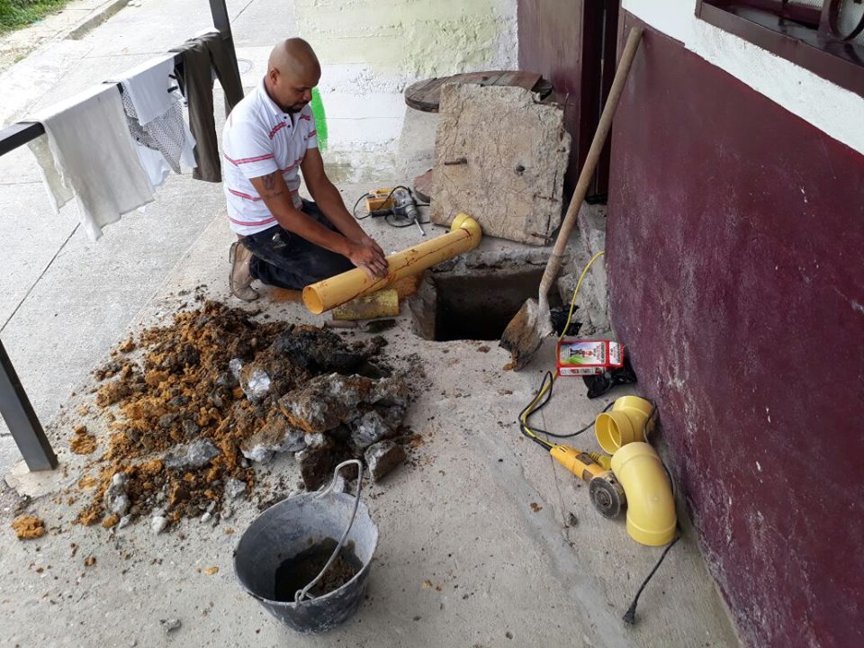 intervenci�n de acometidas y l�neas de alcantarillado