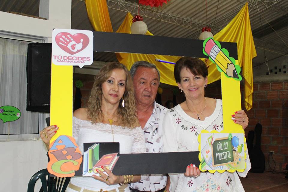 CELEBRACI�N D�A DEL DOCENTE.