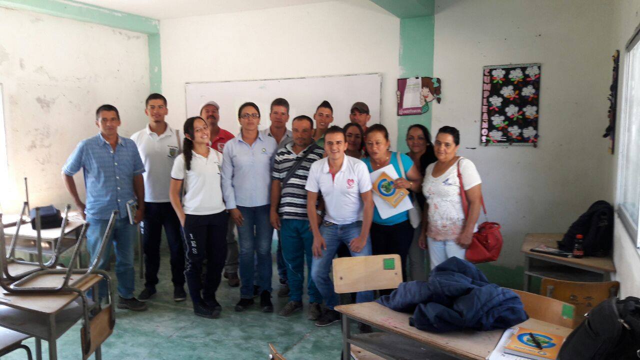 EMPODERANDO LAS COMUNIDADES POR MEDIO DE LAS JAC.