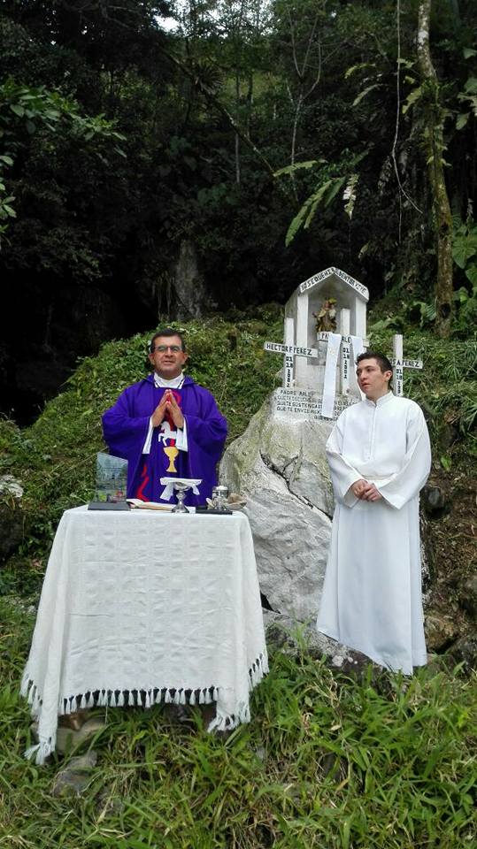 RECONOCIMIENTO AL PRESB�TERO ARLEY ARIAS GARC�A 
