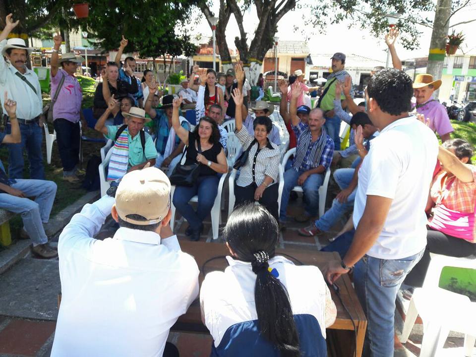 ENTREGA DE FERTILIZANTES A CACAOTEROS 