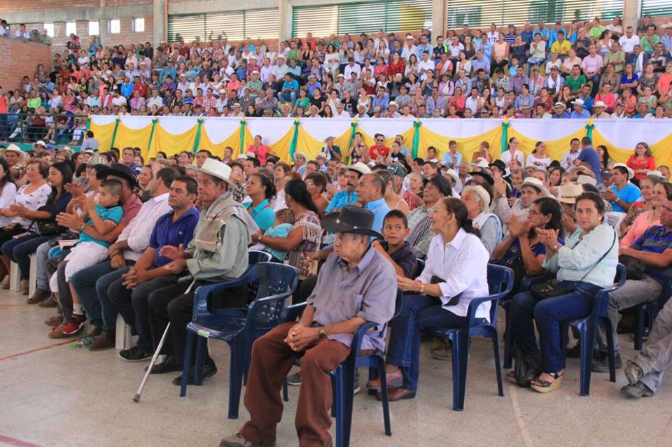 DESDE SAMAN� CALDAS JUNTO A NUESTRO REPRESENTANTE HERN�N PENAGOS 