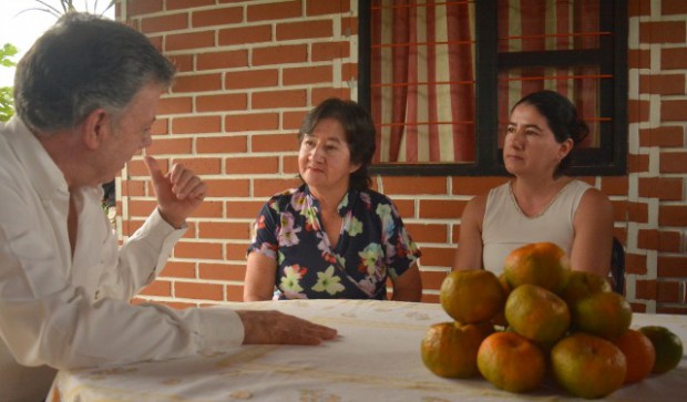 59 FAMILIAS CAMPESINAS DE CALDAS FORMALIZARON SU PROPIEDAD CON LA ENTREGA DE T�TULOS
