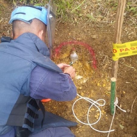 ENCUENTRAN MINAS ANTIPERSONAL EN CAMINO INTERVEREDAL DE SAMAN�, CALDAS