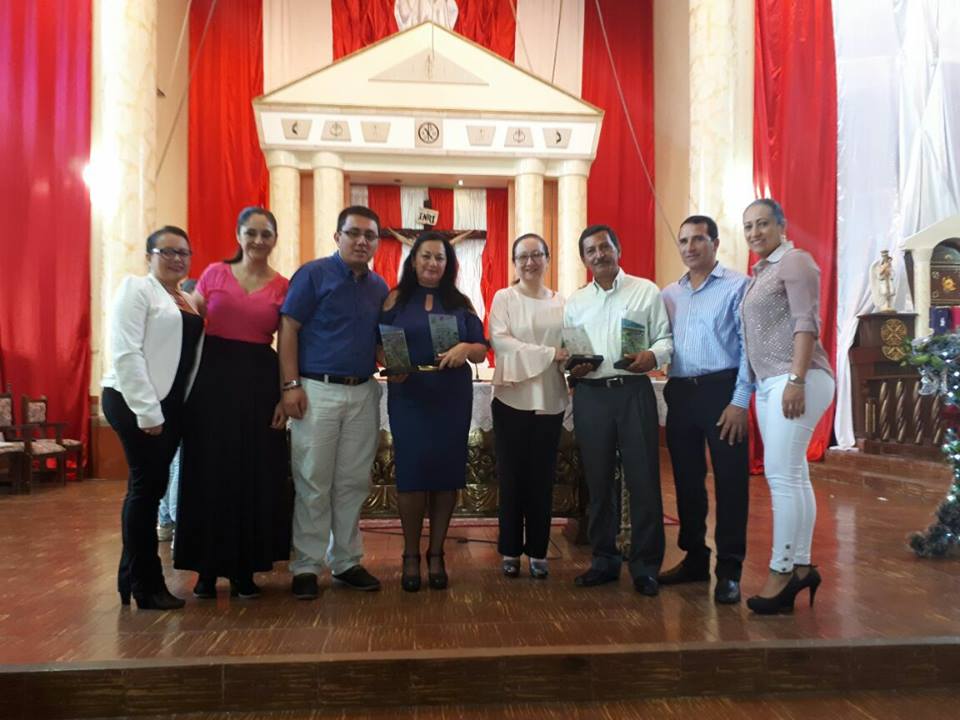 AGRADECIENDO LA VIDA DOCENTES ALMA Y VIDA POR SU PROFESI�N